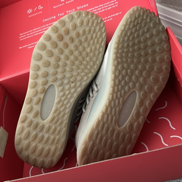 Lane Eight Lunar Gray Trainer - Picture 6 of 9